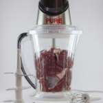 كبه و قطاعه لحوم وخضروات بيور PURE مع قشاره ثوم 2 لتر 800 وات 800.0 واط مفرمة لحم من متعدد الألوان